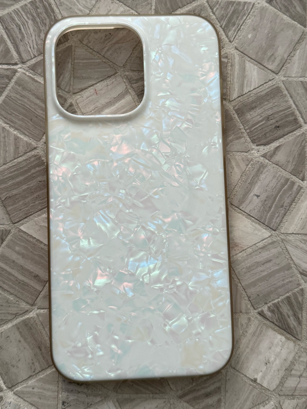 Pearlescent White iPhone 15pro max MagSafe case.
